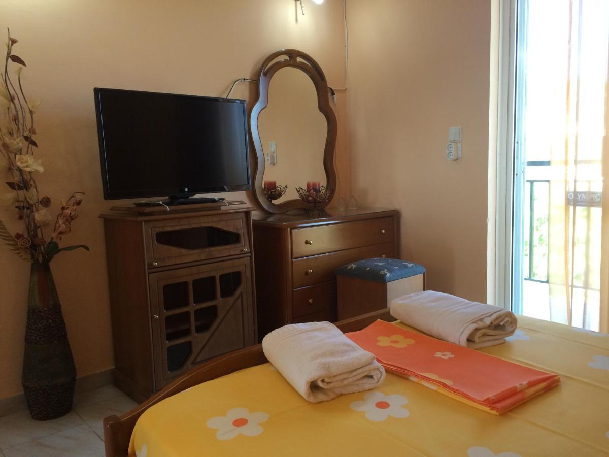 Athina Studios Argassi Luaran gambar